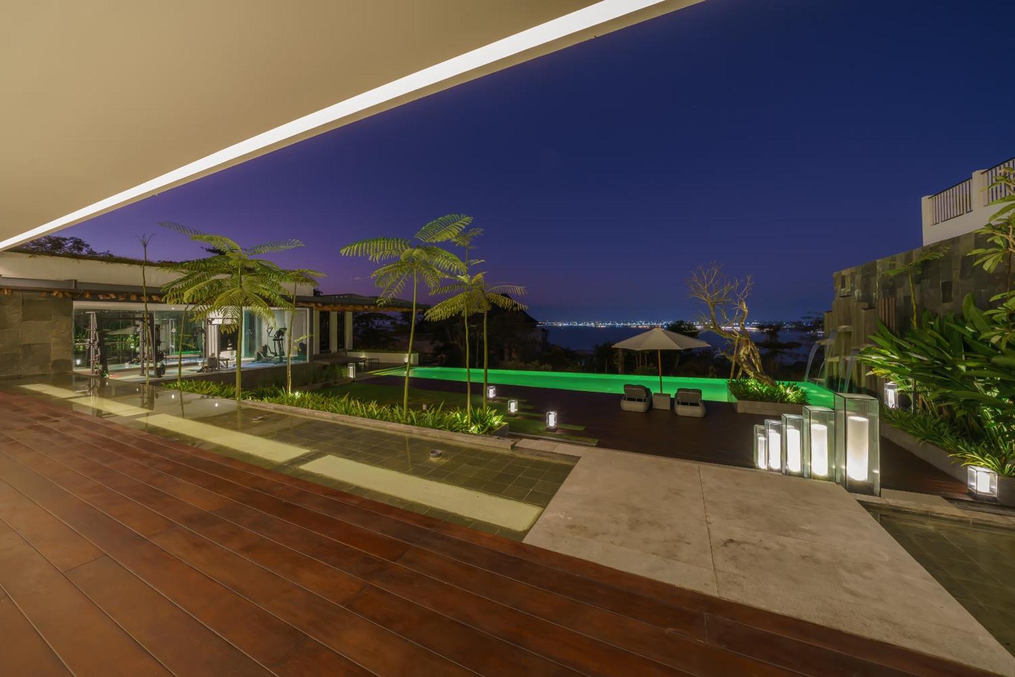Beyond The Sea - Luxe Sea View Villa In Jimbaran Exterior photo